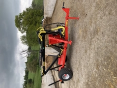 Holzwagen mit Ladekran