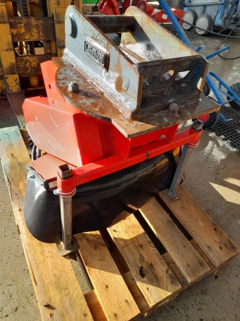 Kubota U55 Stubbenfraese 002